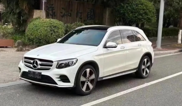 glc300l奔驰价格 厂商指导价格是42.78-53.13万元