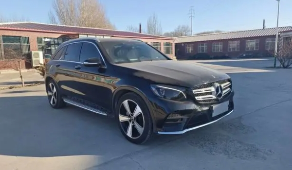 glc300l奔驰价格 厂商指导价格是42.78-53.13万元