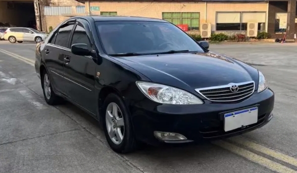 丰田佳美 即丰田Camry（丰田汽车公司推出的一款中型轿车）